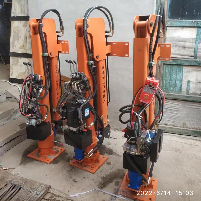 南港区重汽蓝牌随车吊 3.2吨 国六动力强 液压驱动 农用自卸起重机